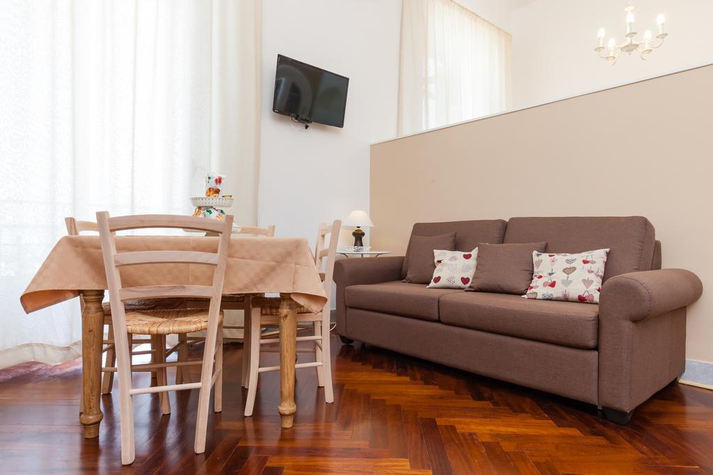 Garibaldi I Appartement Napels Buitenkant foto