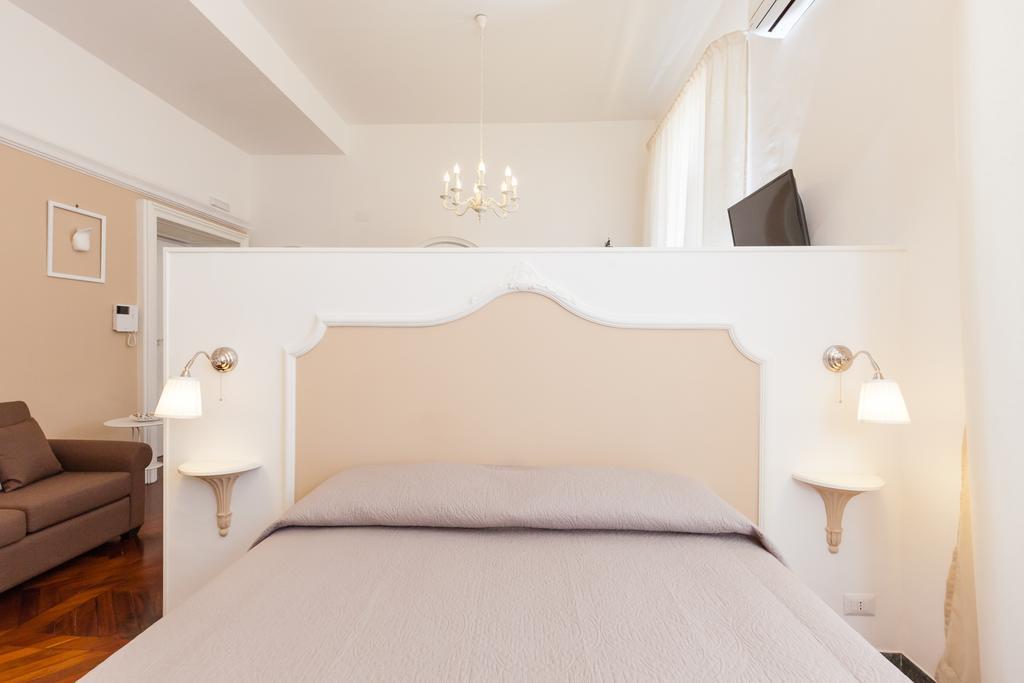 Garibaldi I Appartement Napels Buitenkant foto